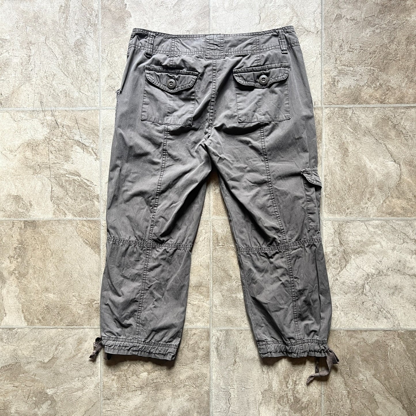 Vintage Y2K SO Wear It Declare It Womens Cargo Capri Pants Size 1 Taupe Brown Low Rise Grunge Skater