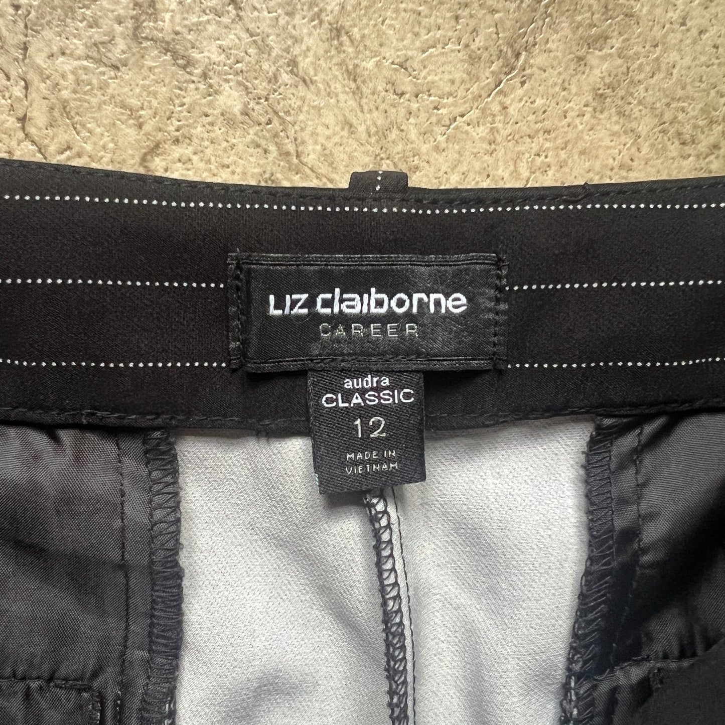 Vtg Y2K Liz Claiborne Dress Pants Size 12 Black Pinstripe