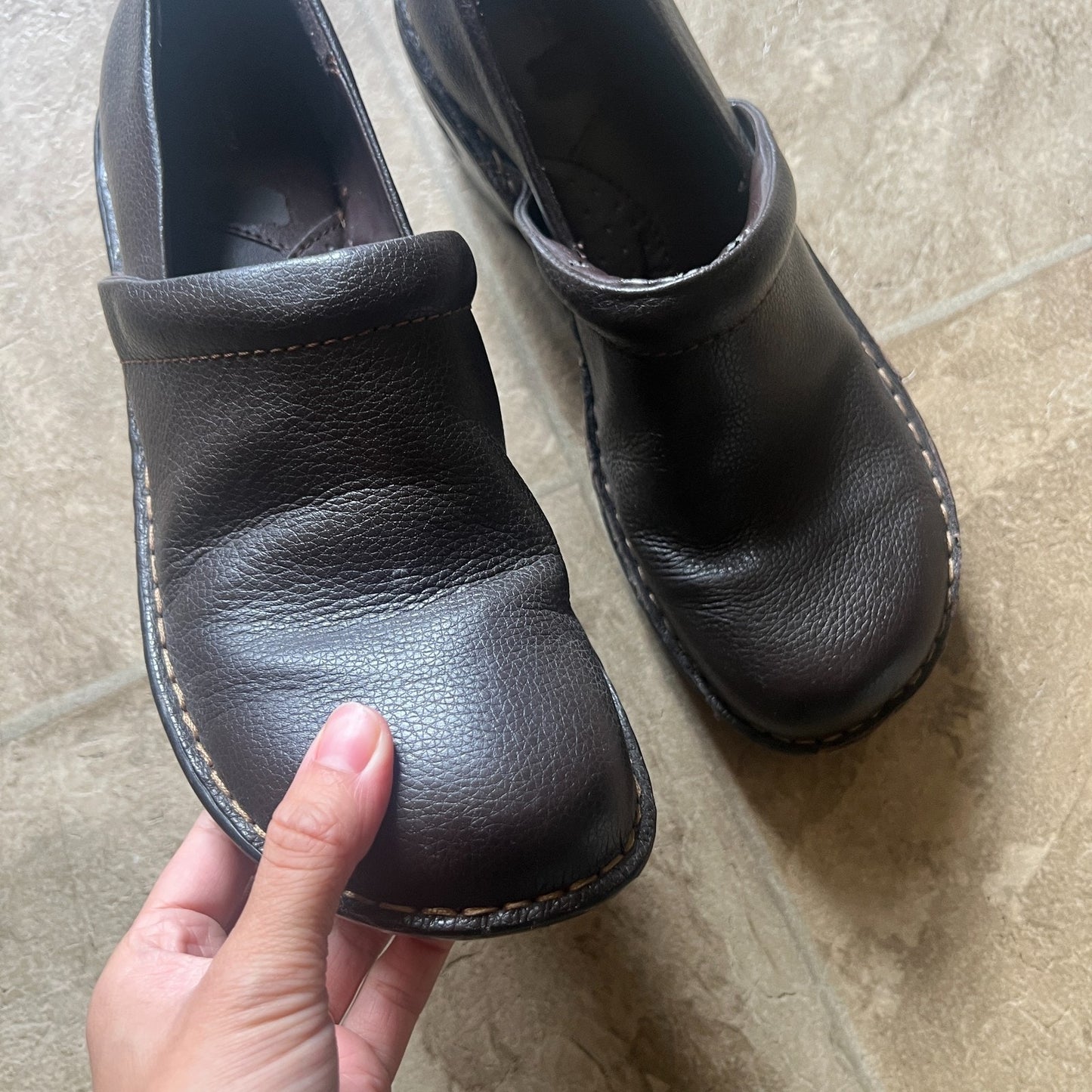 Sonoma Womens Leather Clogs Size 9.5 Dark Brown