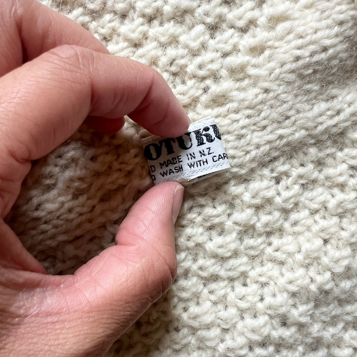 Vintage Kotuku Pure Virgin Wool Scarf Ivory Cream Tassel Made in New Zealand