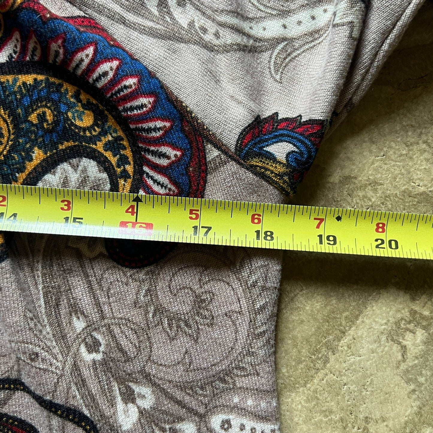 Win Win Womens Flare Sleeve Top Size S-M Beige Multi-color Paisley Crochet