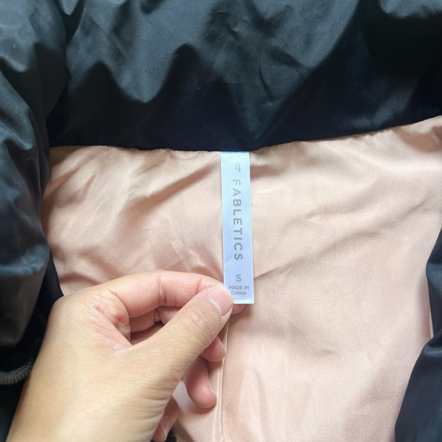 Fabletics Womens Cropped Puffer Jacket Size S Black Blush Pink Lining Athleisure Workout
