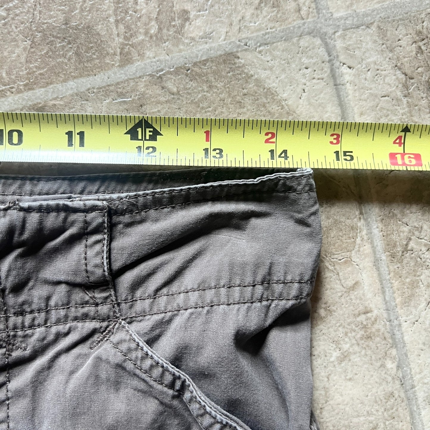 Vintage Y2K SO Wear It Declare It Womens Cargo Capri Pants Size 1 Taupe Brown Low Rise Grunge Skater