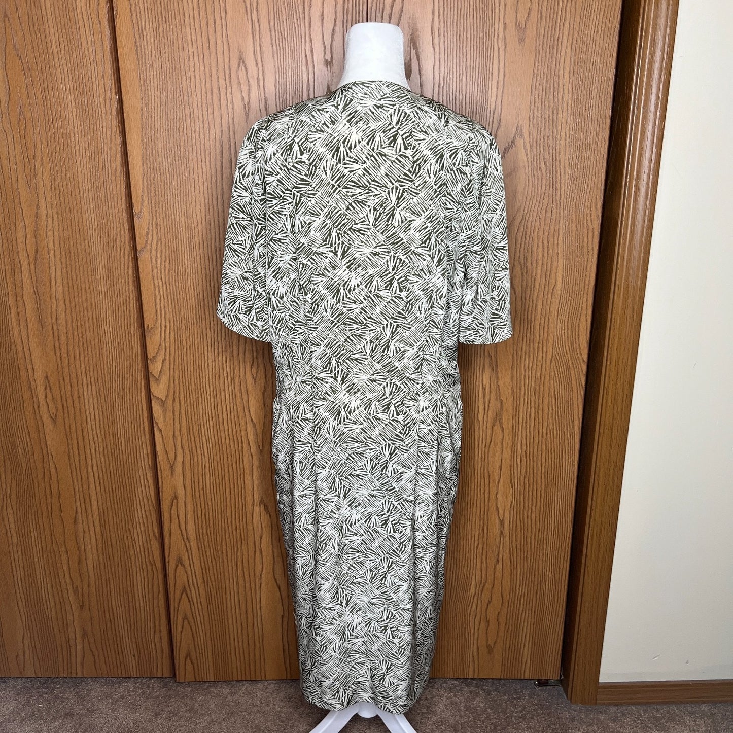 Vtg 90s Liz Claiborne Dress Size 8 Green Abstract Tropical Resort Botanical Boho