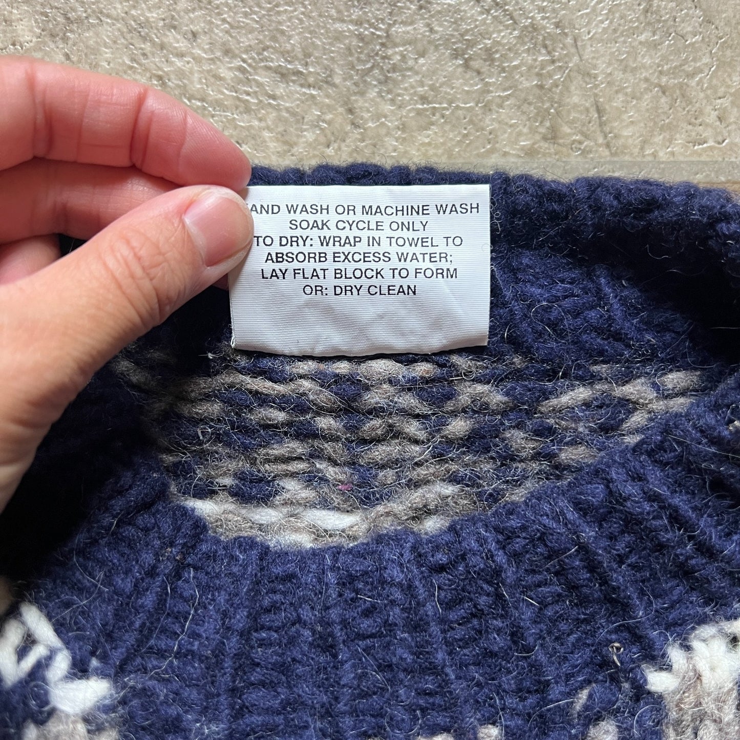 Vtg Handmade Chunky Wool Sweater Fair Isle Scandinavian Winter Made in Ecuador