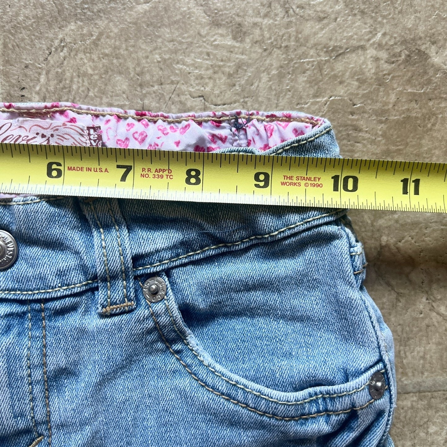 Vtg Y2K Levi's Girls Capri Jeans 6X Light Wash Heart Waist Lining Girly Coquette