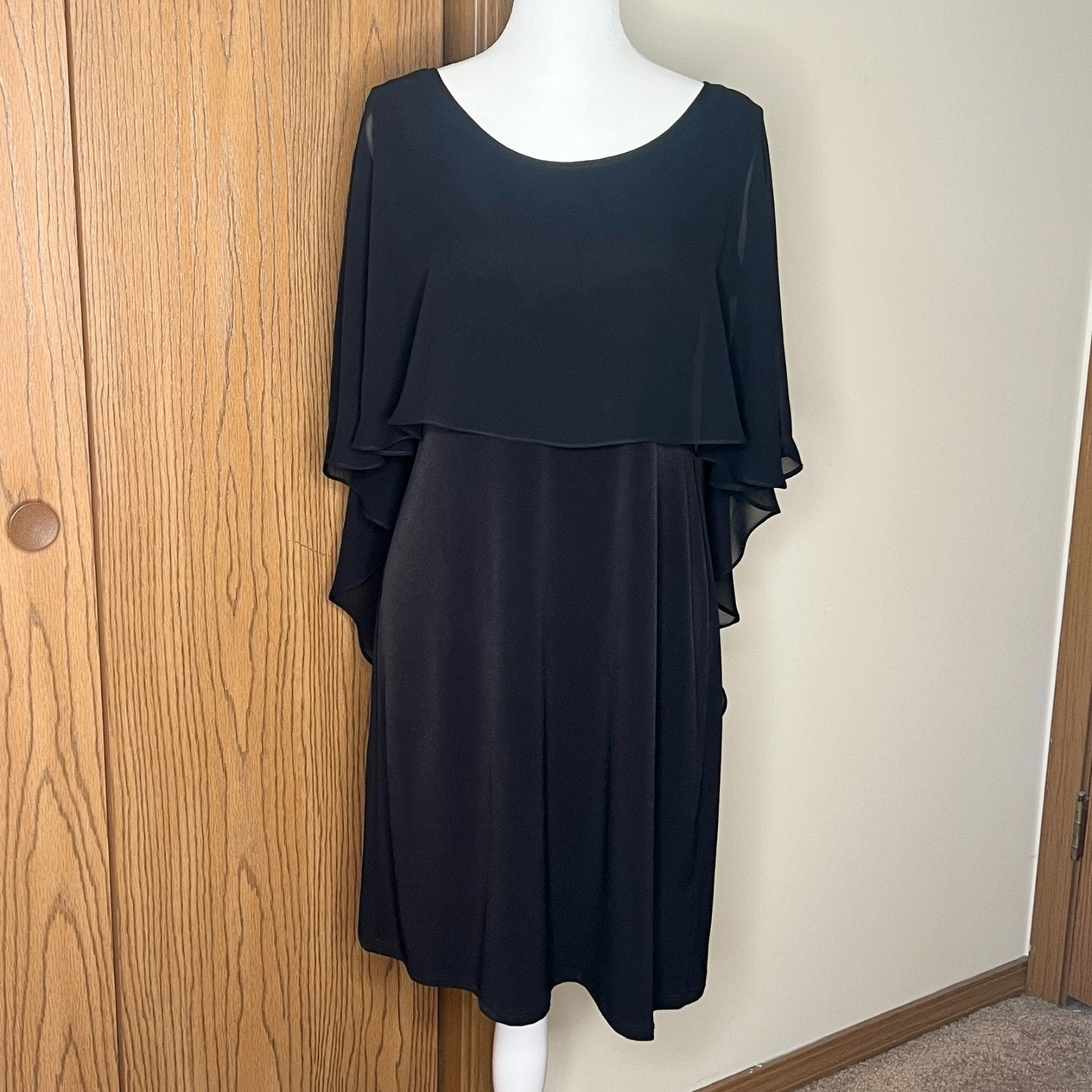 Glamour Womens Black Capelet Dress Size 4P Sheer Overlay Formal Wedding Cocktail Evening Goth