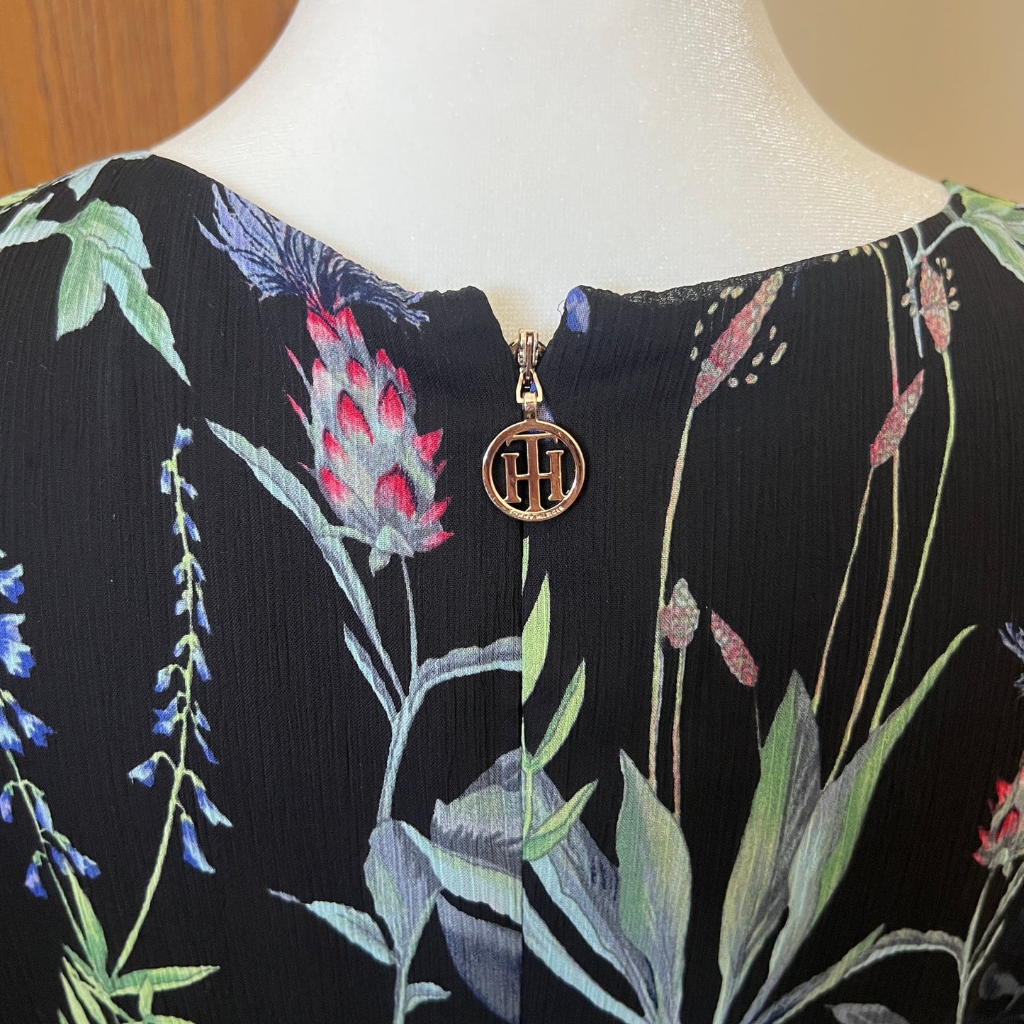 Tommy Hilfiger Dress Size 10 Black Floral Garden Fairy Whimsical Feminine Romantic