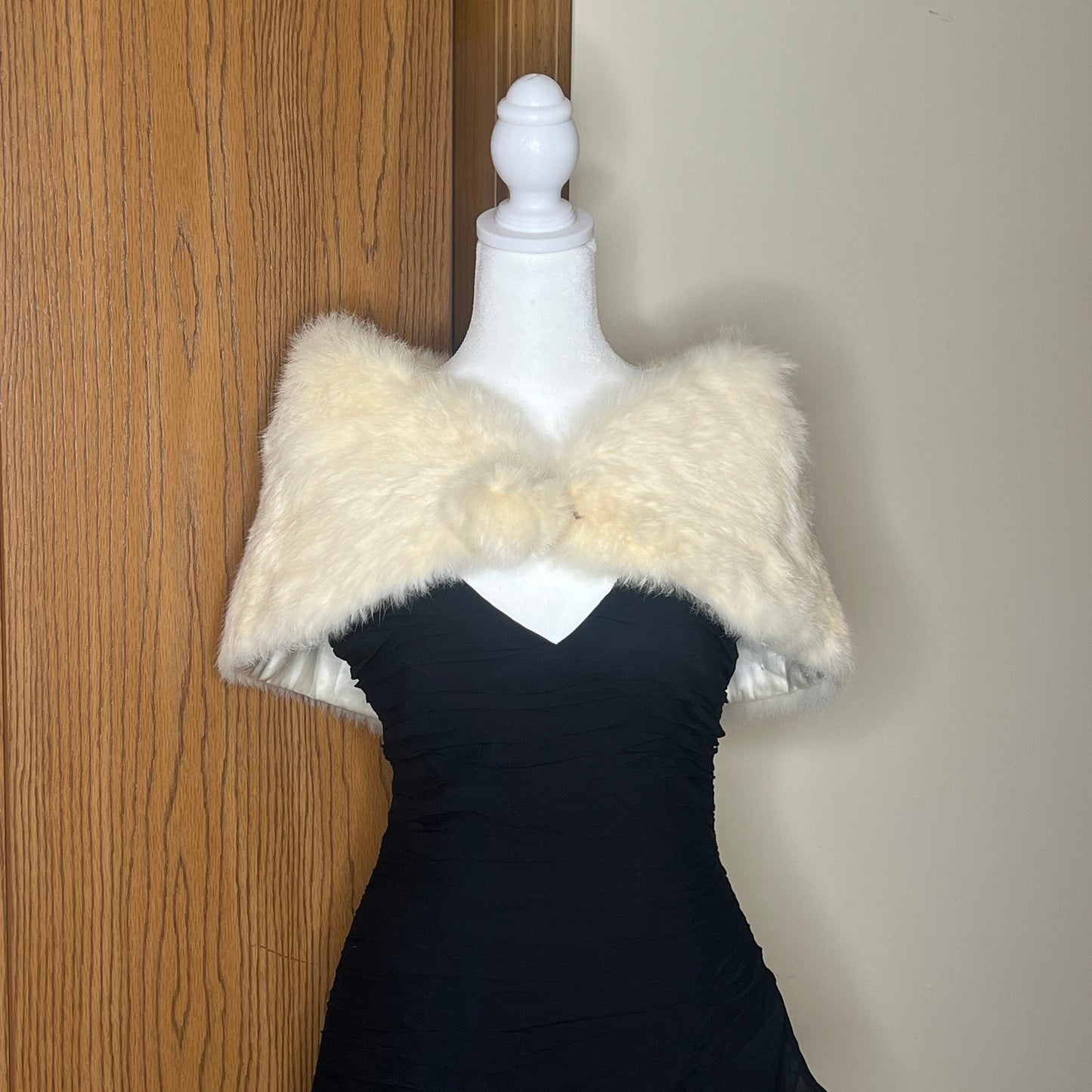 Vintage 60s Genuine Rabbit Fur Stole Shrug Ivory Cream Satin Lining Formal Holiday Bridal