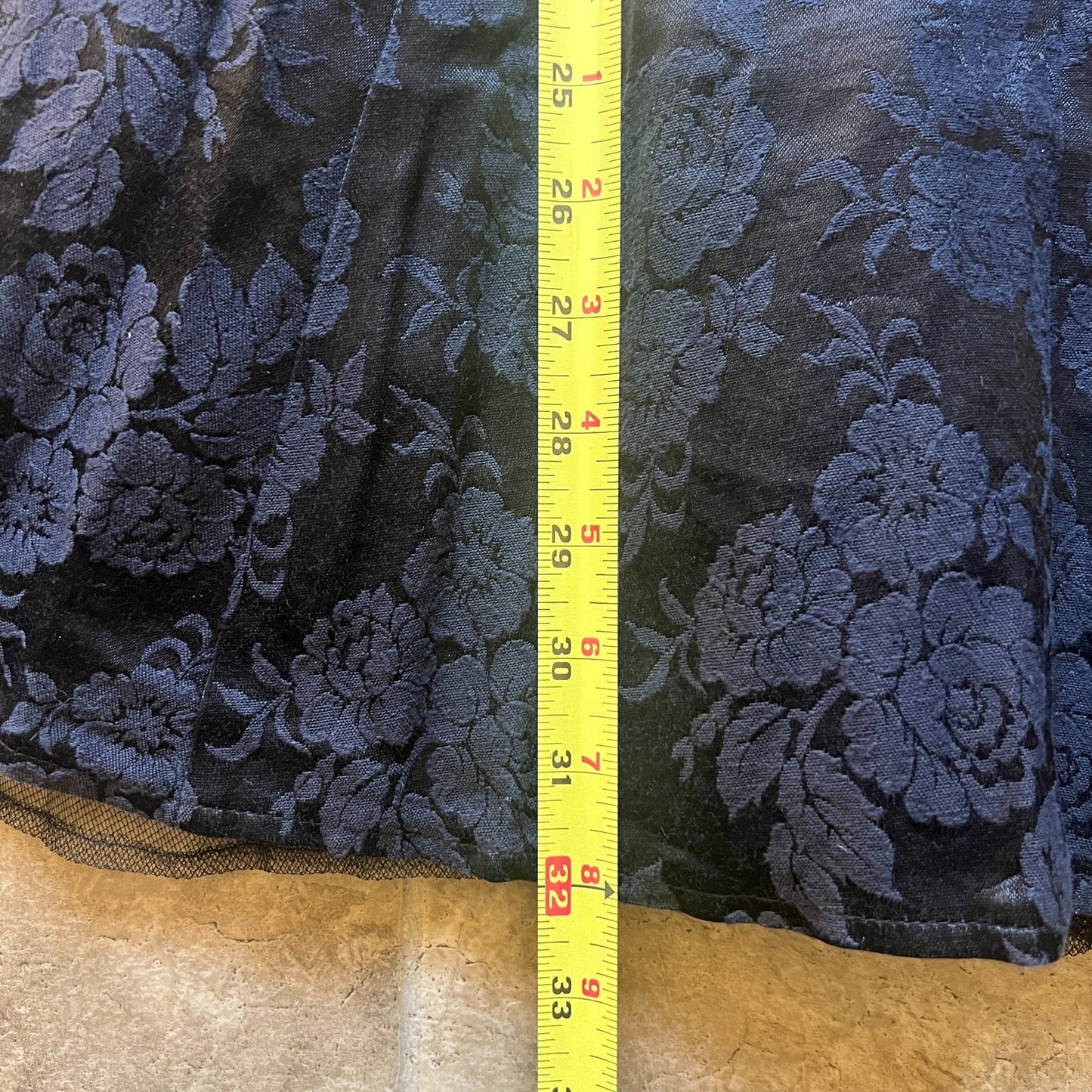 Vintage Roberta Womens Black Floral Jacquard Dress Fit & Flare Scalloped Neckline Tulle Lining Goth Romantic Feminine Whimsigoth Rockabilly