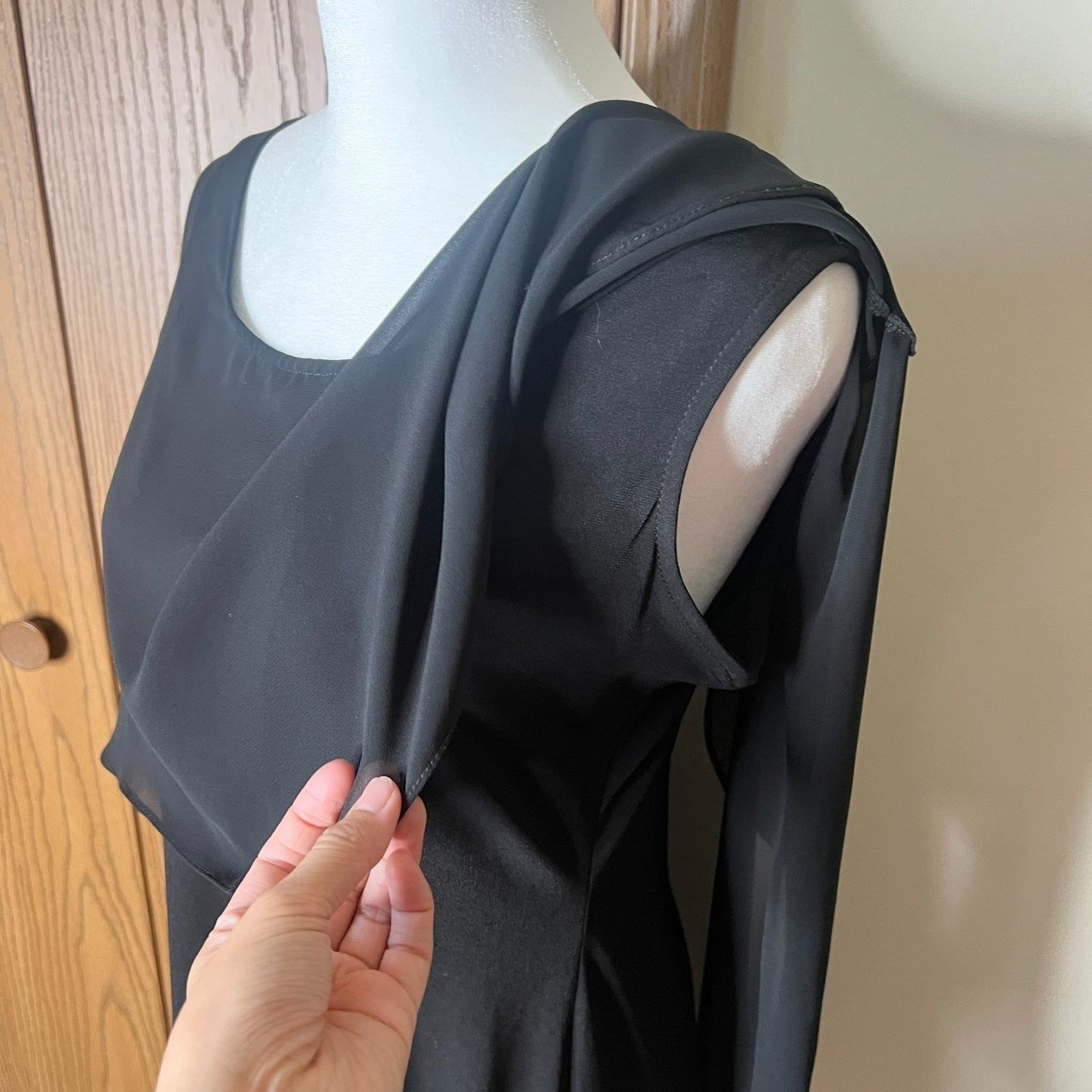 Glamour Womens Black Capelet Dress Size 4P Sheer Overlay Holiday Formal Wedding Cocktail Evening Goth