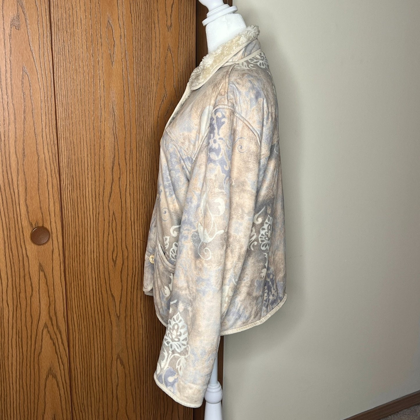 Vintage Y2K Turtle Fur Womens Faux Suede Jacket Size S Cream Sherpa Lined Abstract Artsy Boho Hippie Scandi