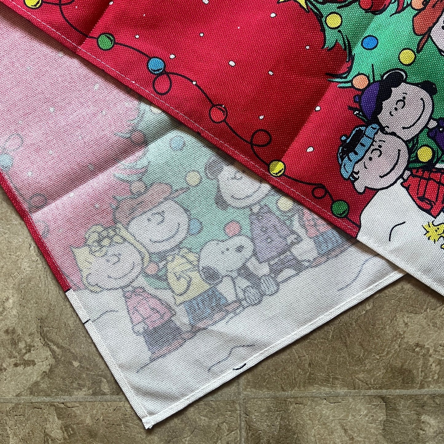 Peanuts Snoopy Gang Christmas Table Runner Holiday Festive Retro Nostalgic Cartoon Winter