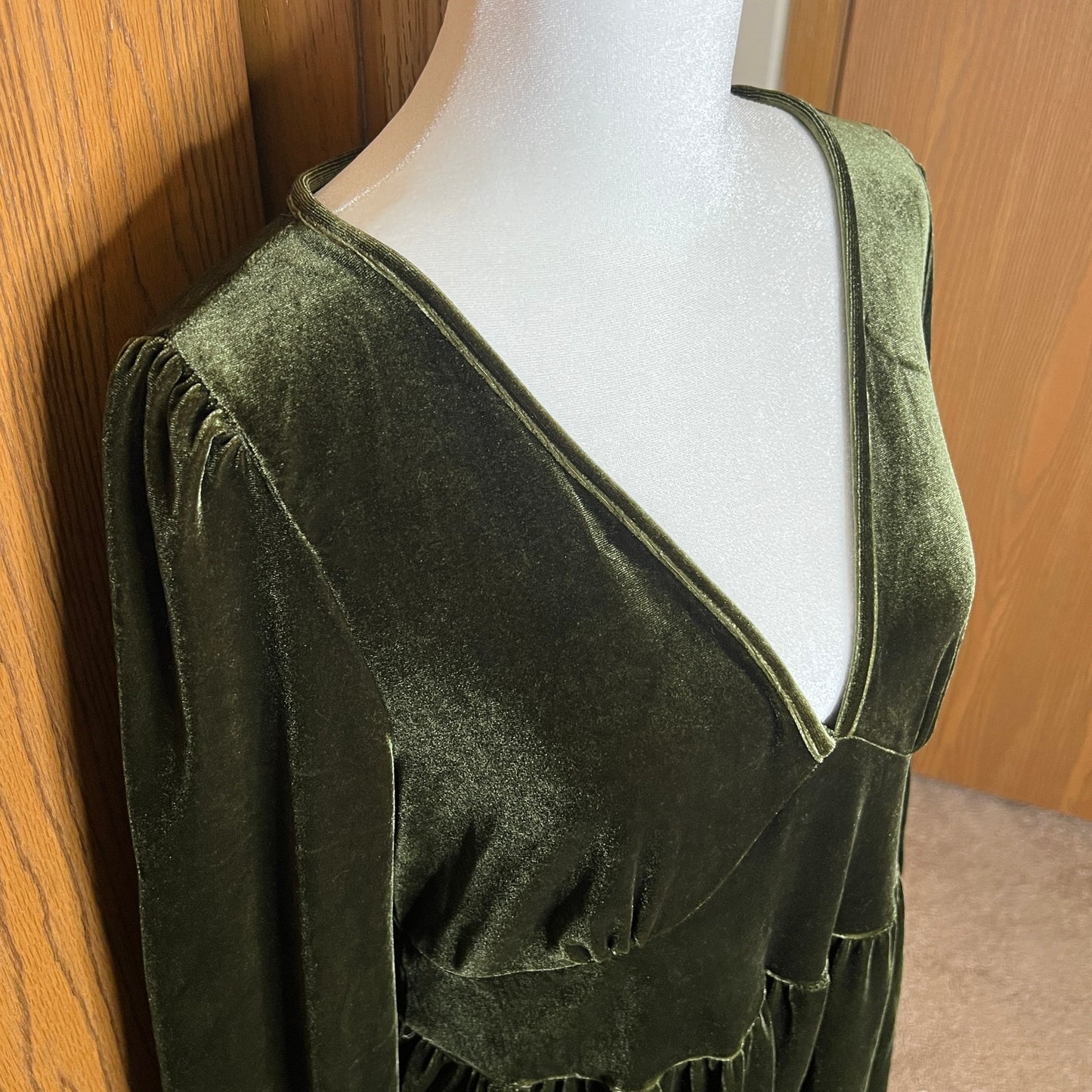 Halara Everyday Deep V Neck Long Sleeve Ruffled Hem Velvet Mini Chill Dress L Holiday Christmas