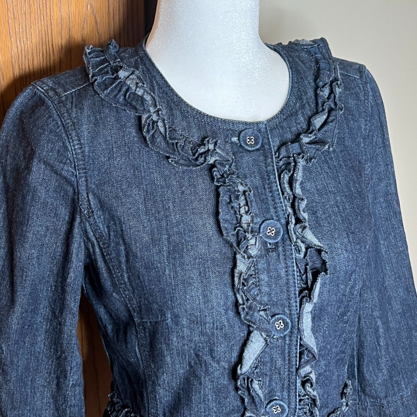 Ann Taylor Denim Ruffled Jacket Size 2P Y2K Office Siren Preppy Feminine Classic Formal