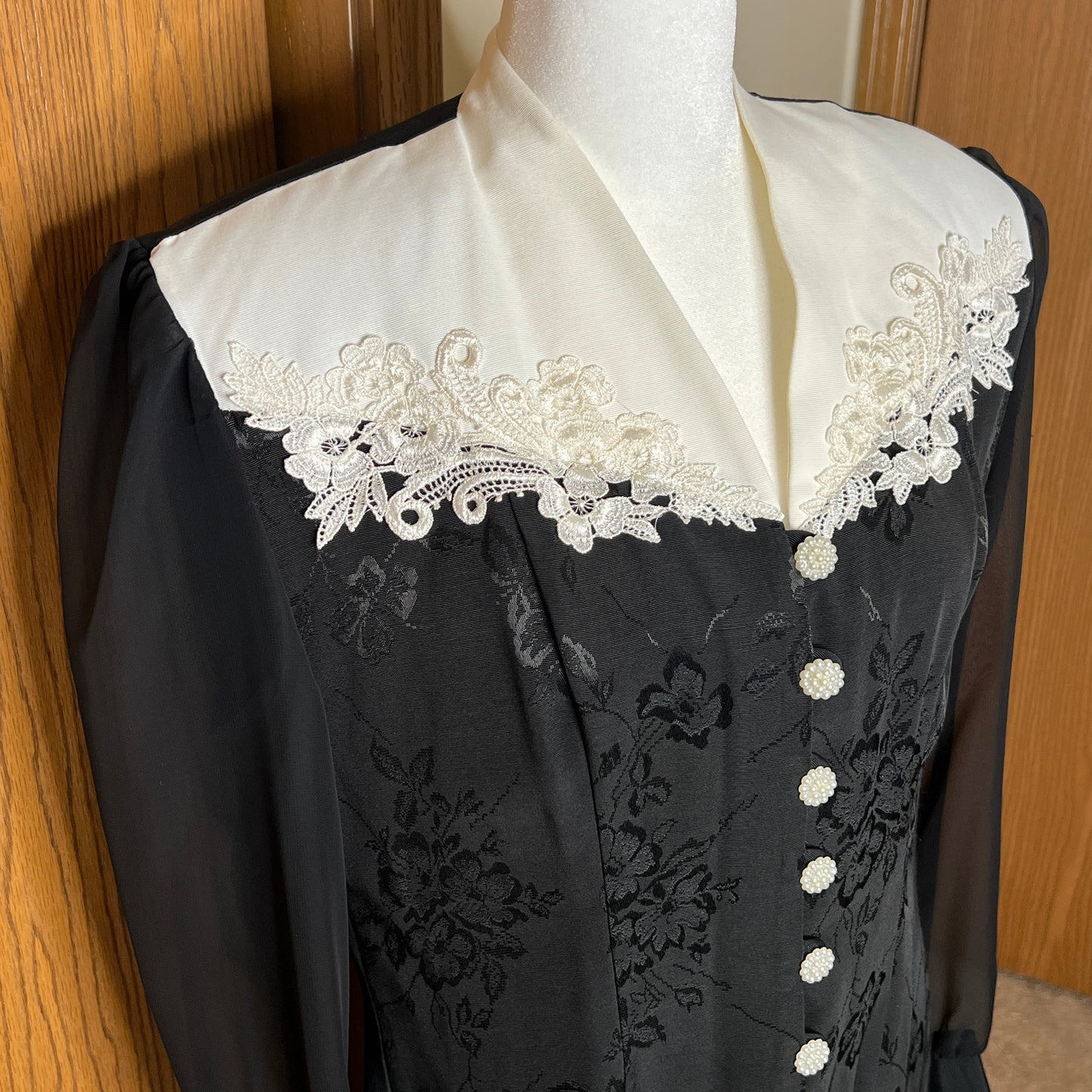 Vtg 80s Petite Perceptions Womens Blouse 12 Black White Sheer Sleeves Pearl Buttons Goth Victorian Holiday