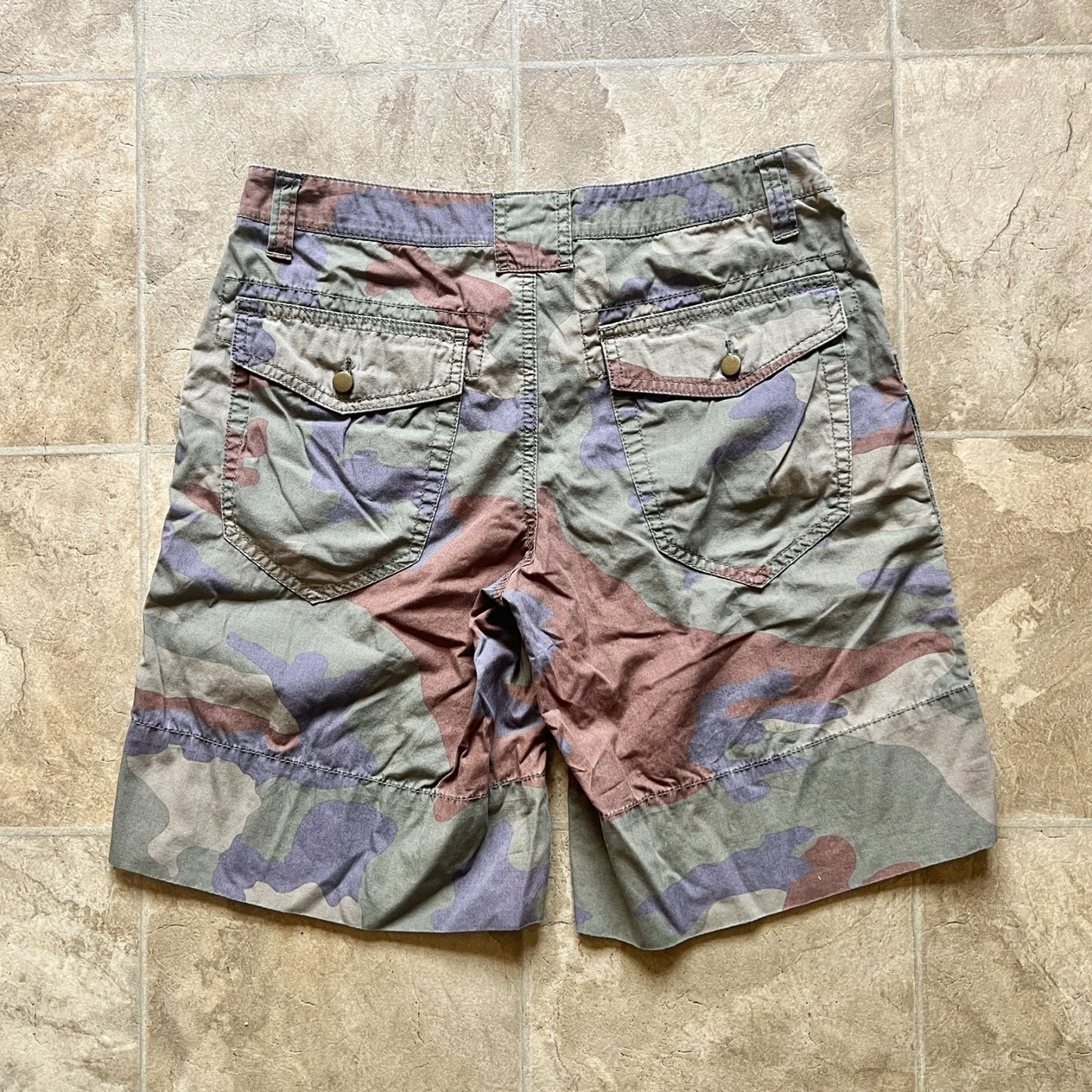 London Jeans Cargo Camo Shorts Size 4 Y2K Grunge Utility Outdoor Hiking Camping