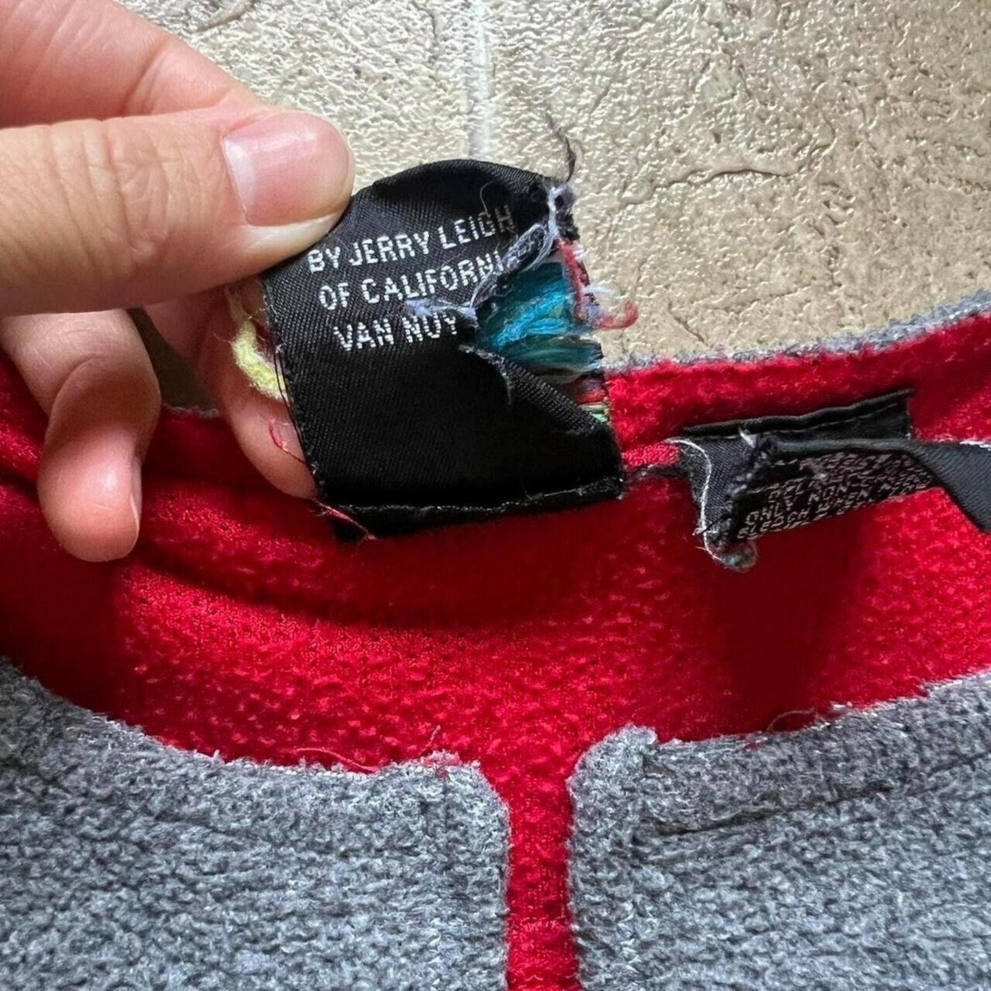 Vintage Mens Mickey Mouse Fleece Sweatshirt Size L Gray Embroidered Front Pocket