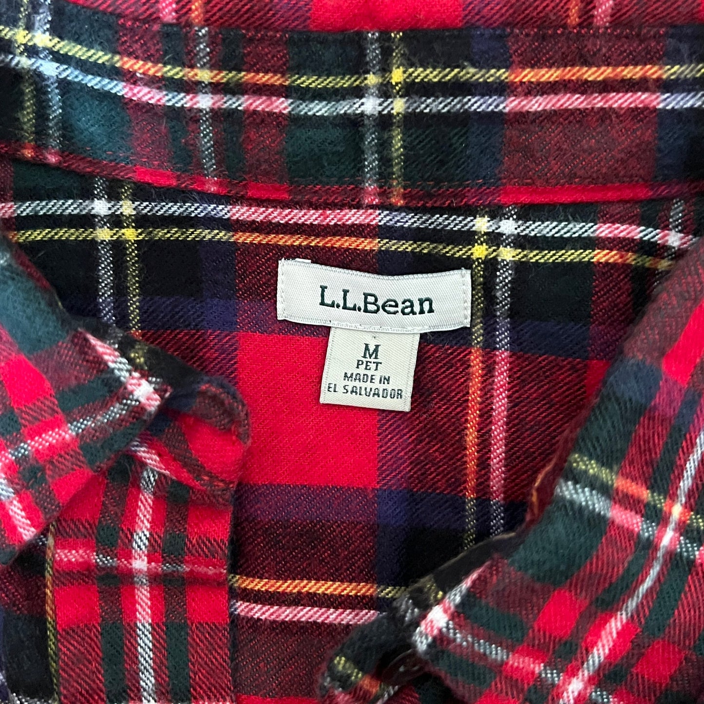 L.L. Bean Womens Scotch Plaid Flannel Shirt M Red Holiday Christmas Classic Cabincore