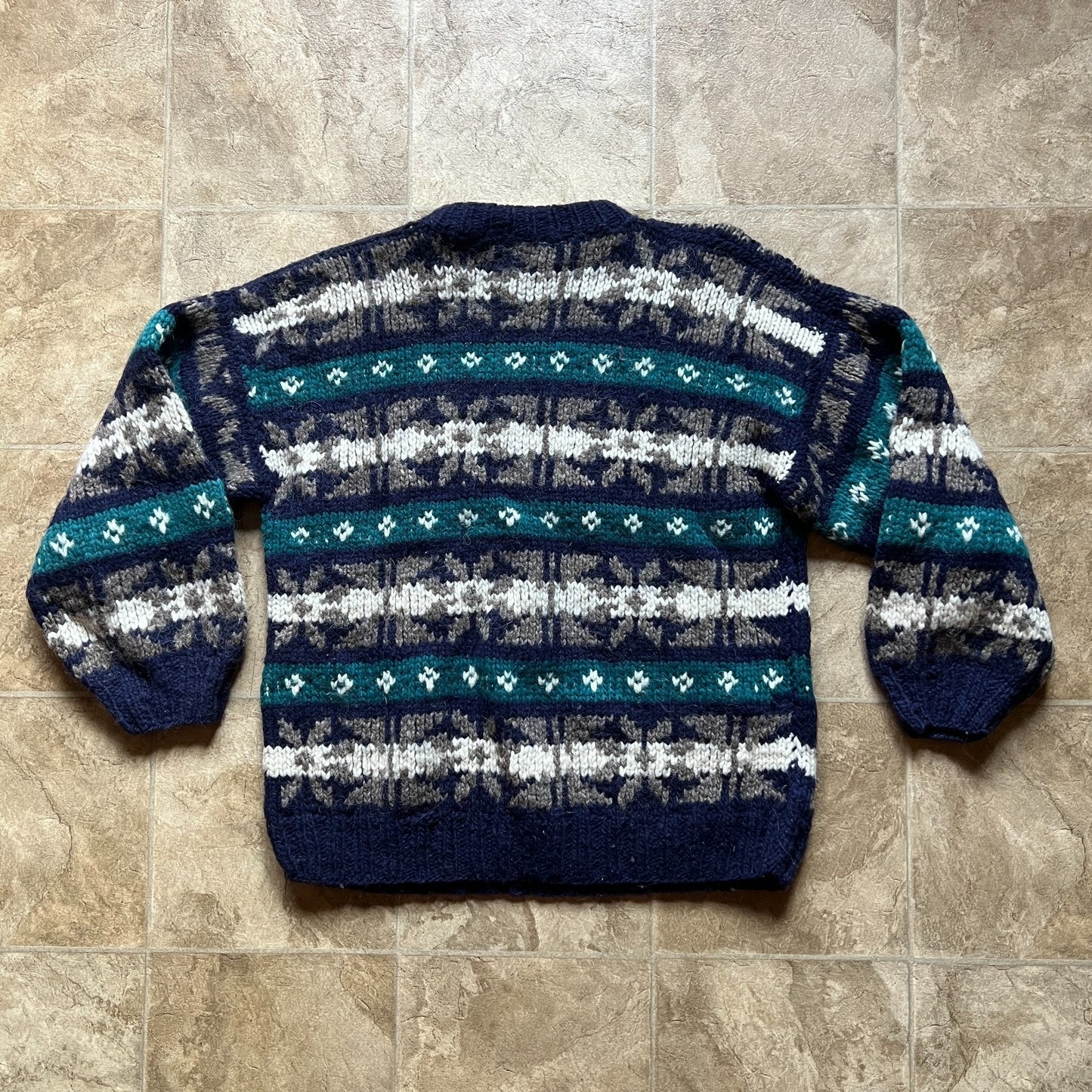 Vtg Handmade Chunky Wool Sweater Fair Isle Scandinavian Winter Made in Ecuador