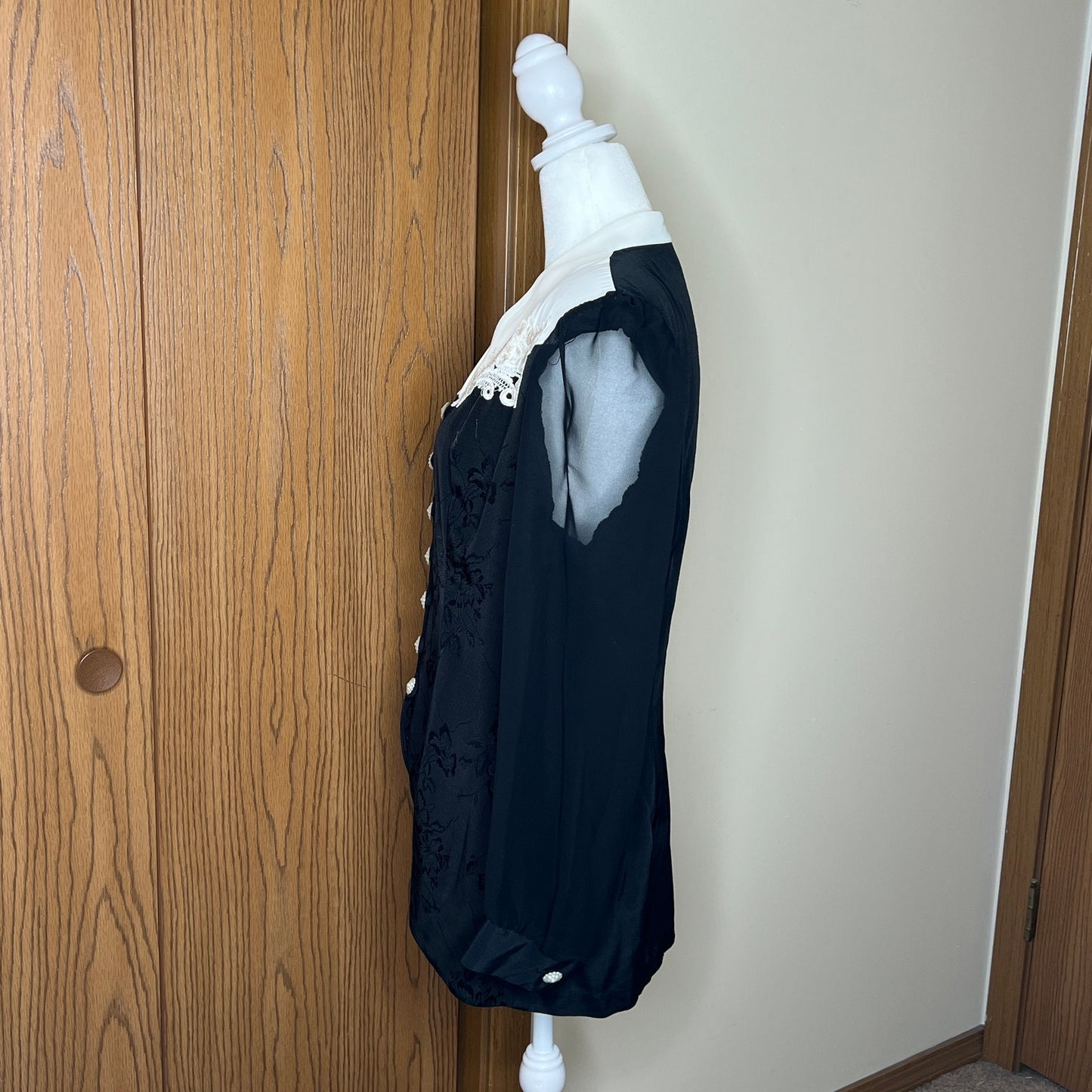 Vtg 80s Petite Perceptions Womens Blouse 12 Black White Sheer Sleeves Pearl Buttons Goth Victorian Holiday