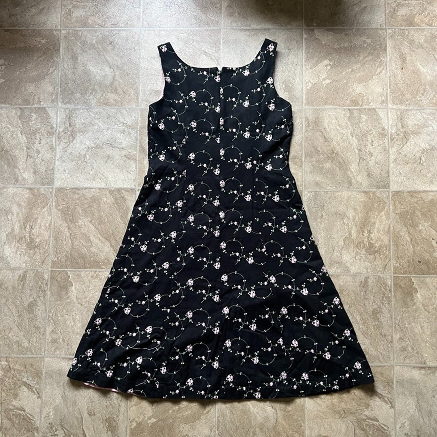 Vtg Dress Barn Womens Black Floral Embroidered Romantic Feminine Dainty Romantic