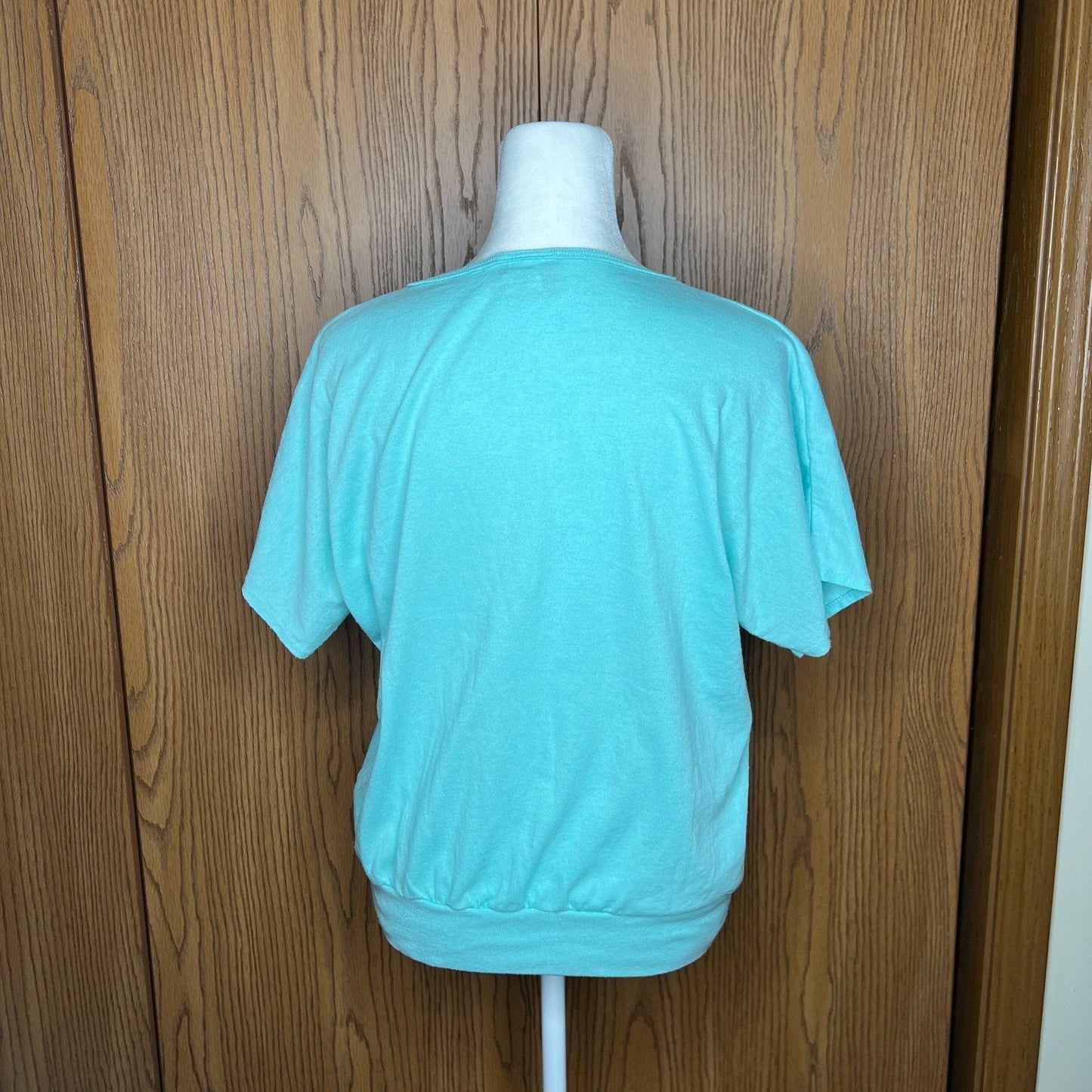 Vintage 90s Spalding Graphic T-Shirt Tennis Sporty Athleisure Gym Preppy Workout