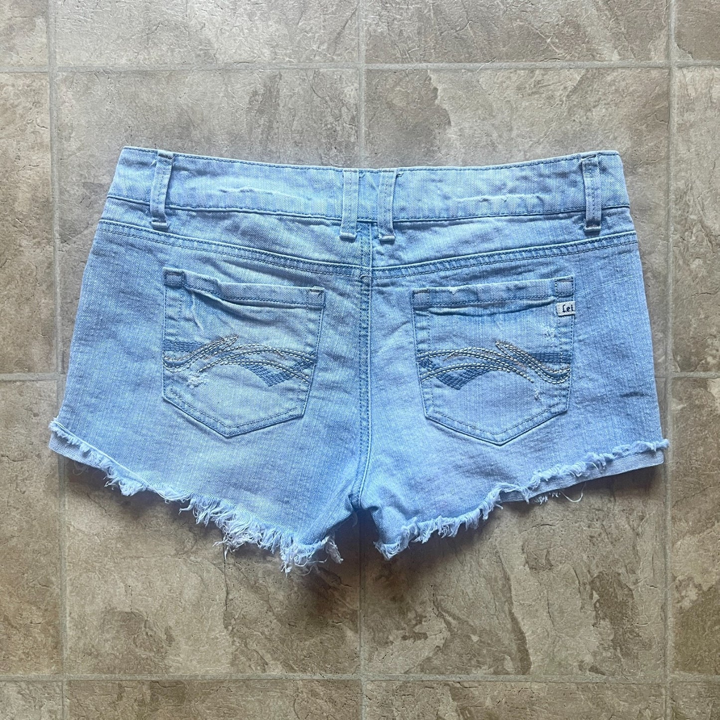 Vtg Y2K L.E.I. Ashley Trouble Denim Shorts Low Rise Boho Festival Baddie Beachy