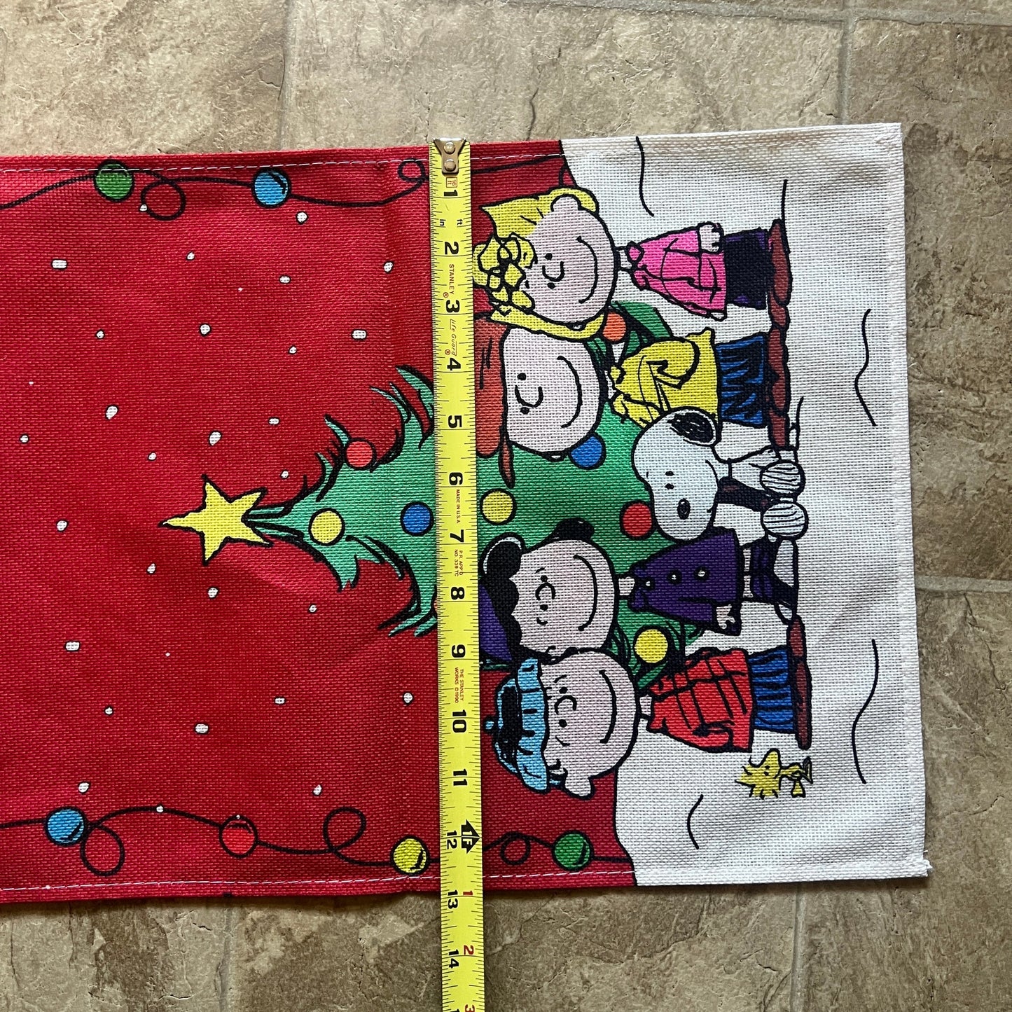 Peanuts Snoopy Gang Christmas Table Runner Holiday Festive Retro Nostalgic Cartoon Winter