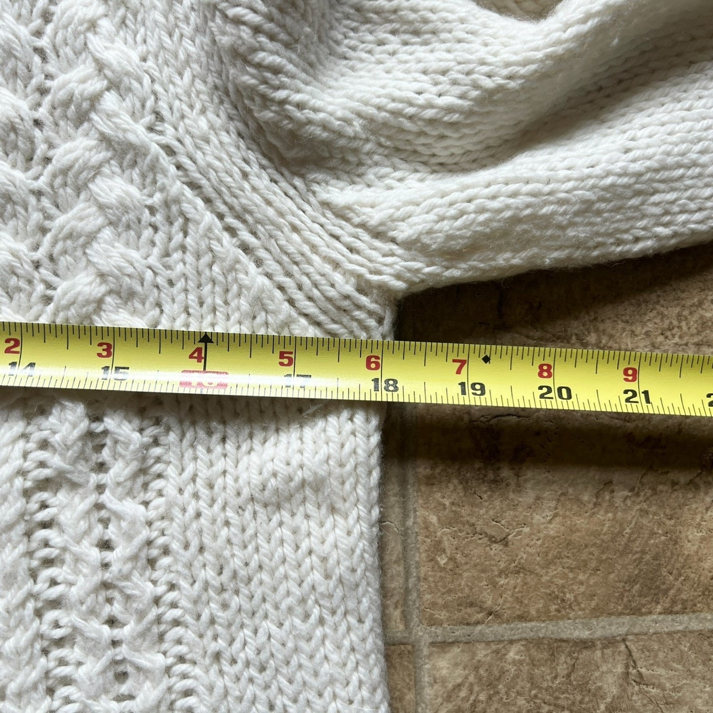 American Eagle Womens Cable Knit Sweater Cardian Size L Chunky Cream