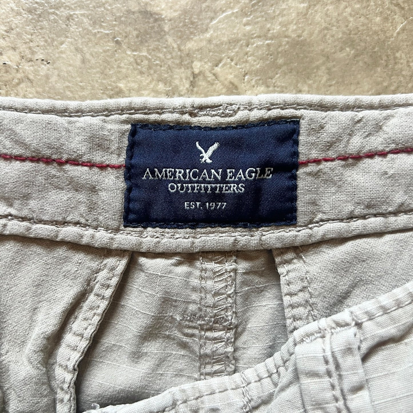 American Eagle Mens Longboard Cargo Shorts Size 28 Tan Baggy