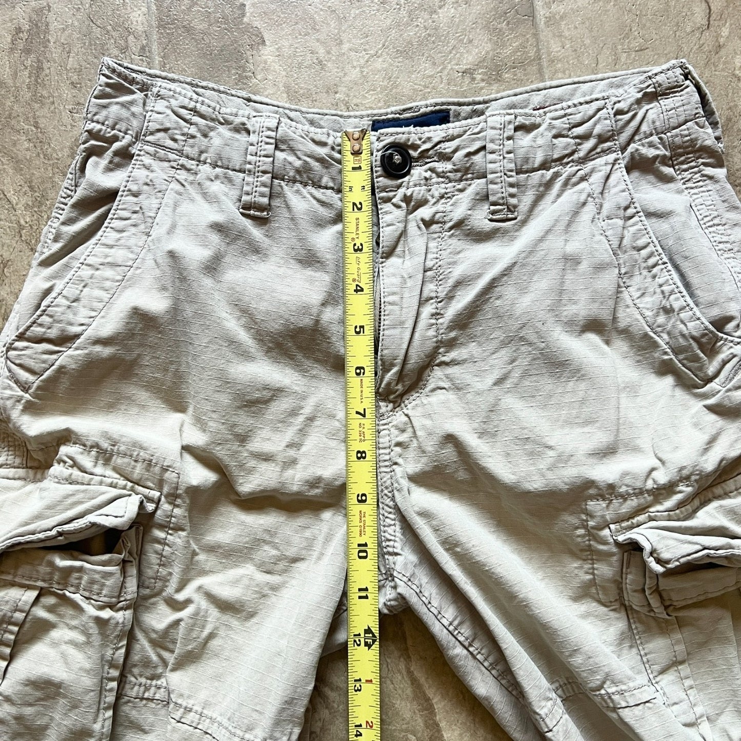 American Eagle Mens Longboard Cargo Shorts Size 28 Tan Baggy