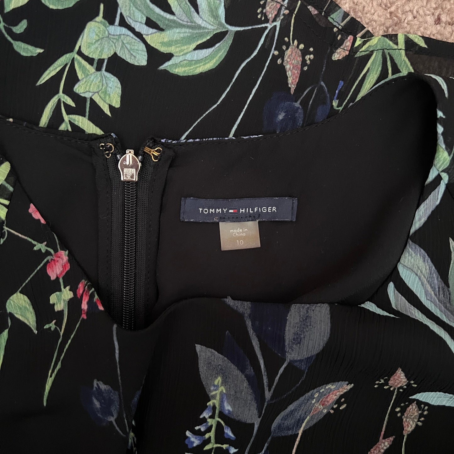 Tommy Hilfiger Dress Size 10 Black Floral Garden Fairy Whimsical Feminine Romantic