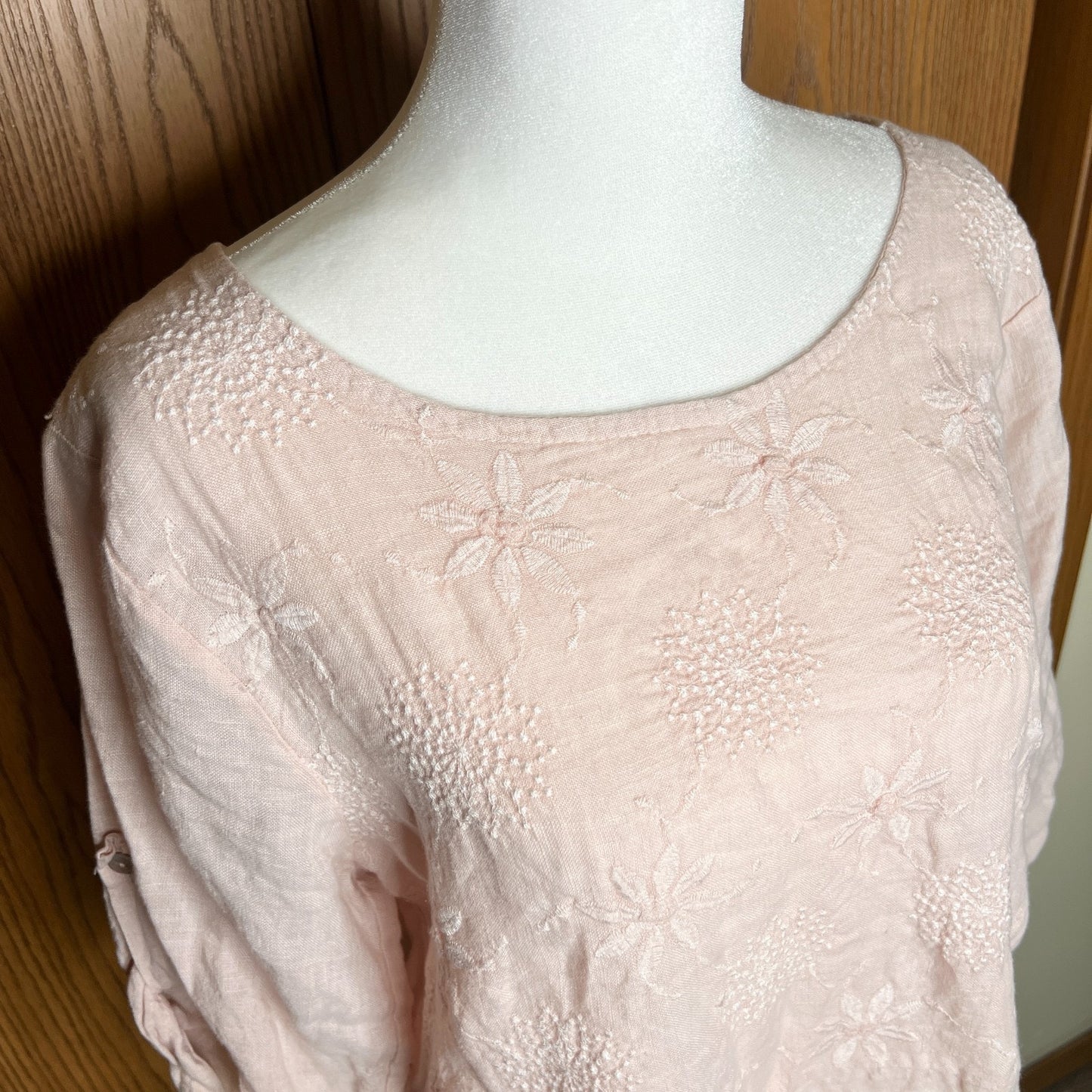 Lungo L’arno Linen Top L Pink Embroidered Mother of Pearl Buttons Coastal Italy