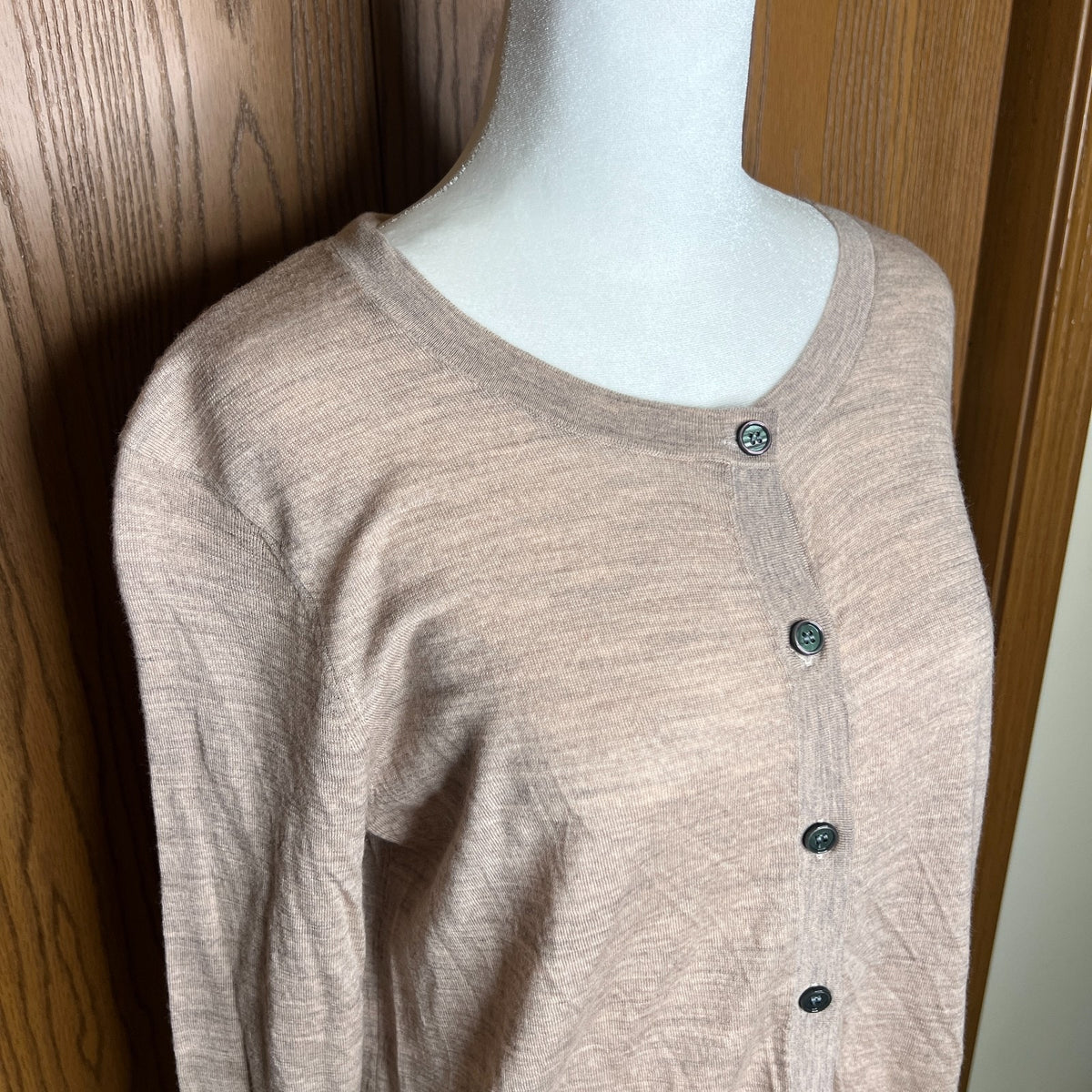 Womens 100% Superfine Merino Wool Cardigan Light-weight Minimalist Quiet Luxury