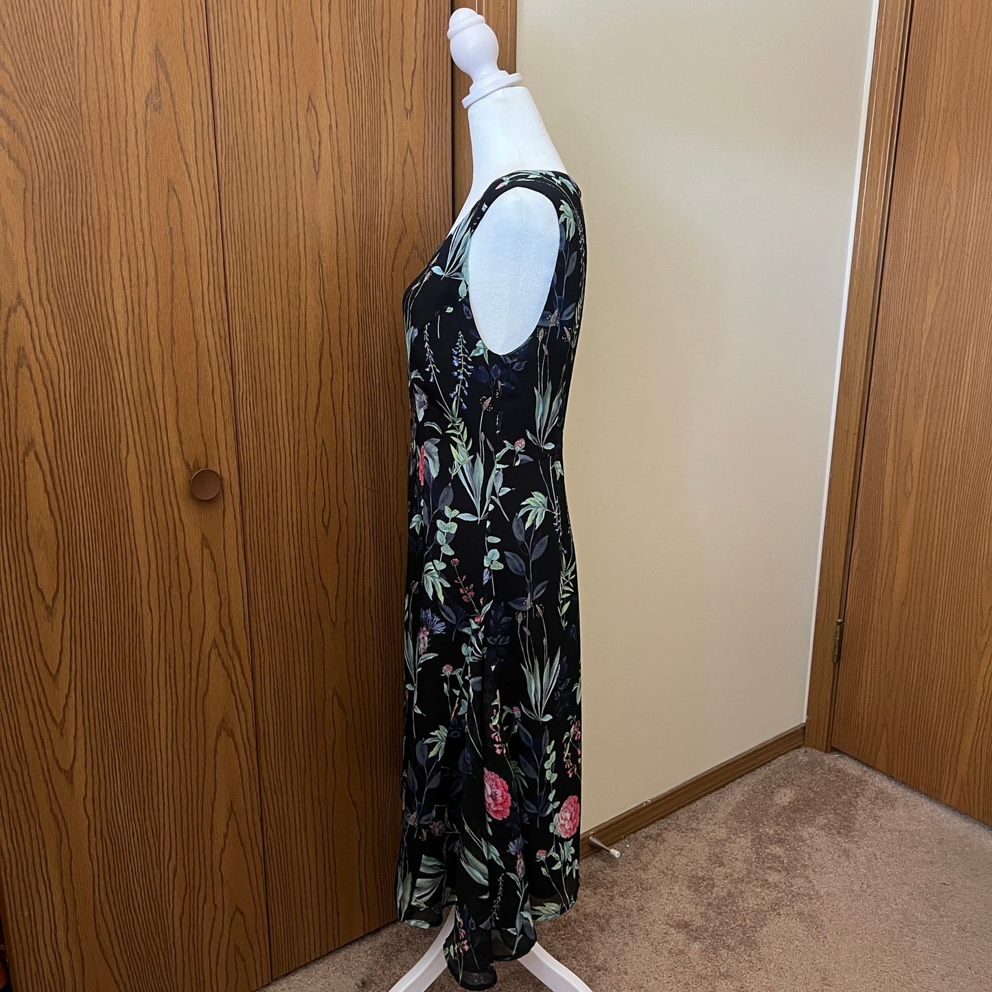 Tommy Hilfiger Dress Size 10 Black Floral Garden Fairy Whimsical Feminine Romantic