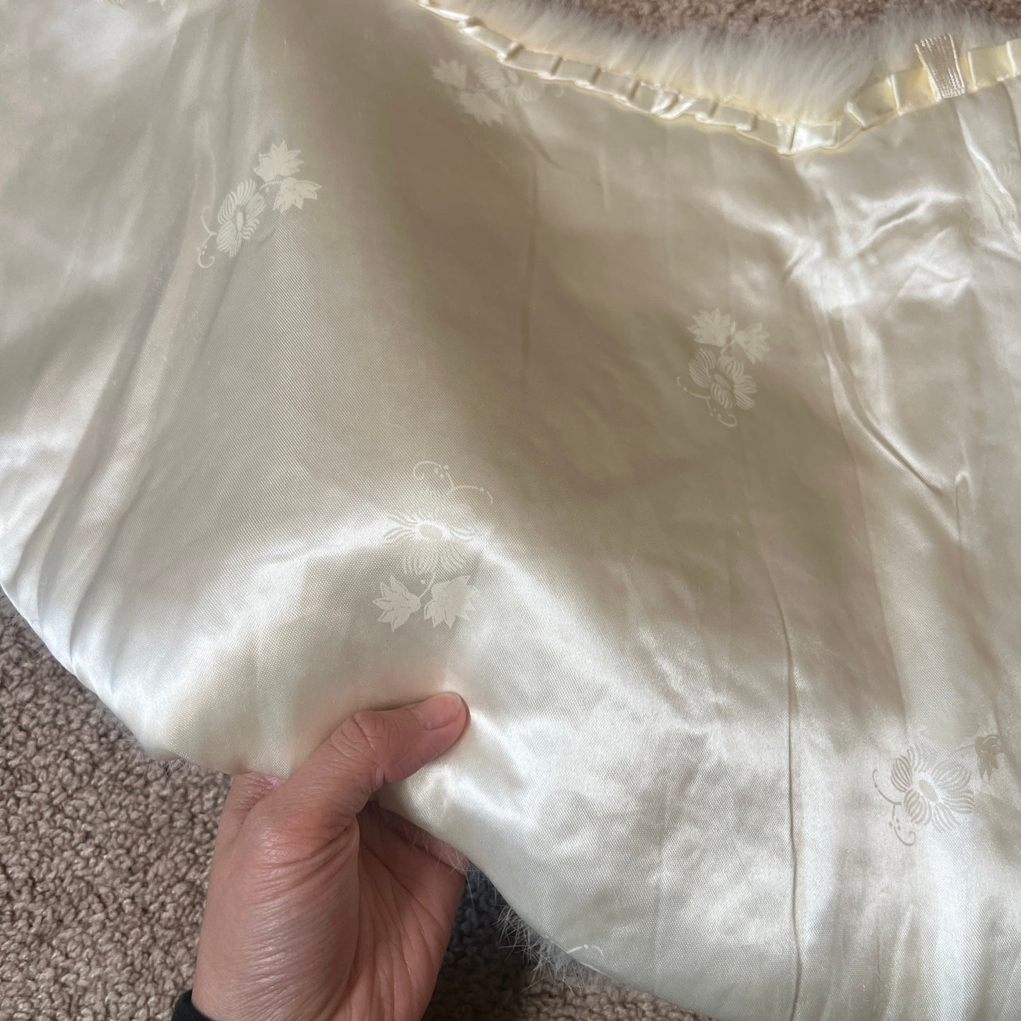 Vintage 60s Genuine Rabbit Fur Stole Shrug Ivory Cream Satin Lining Formal Holiday Bridal