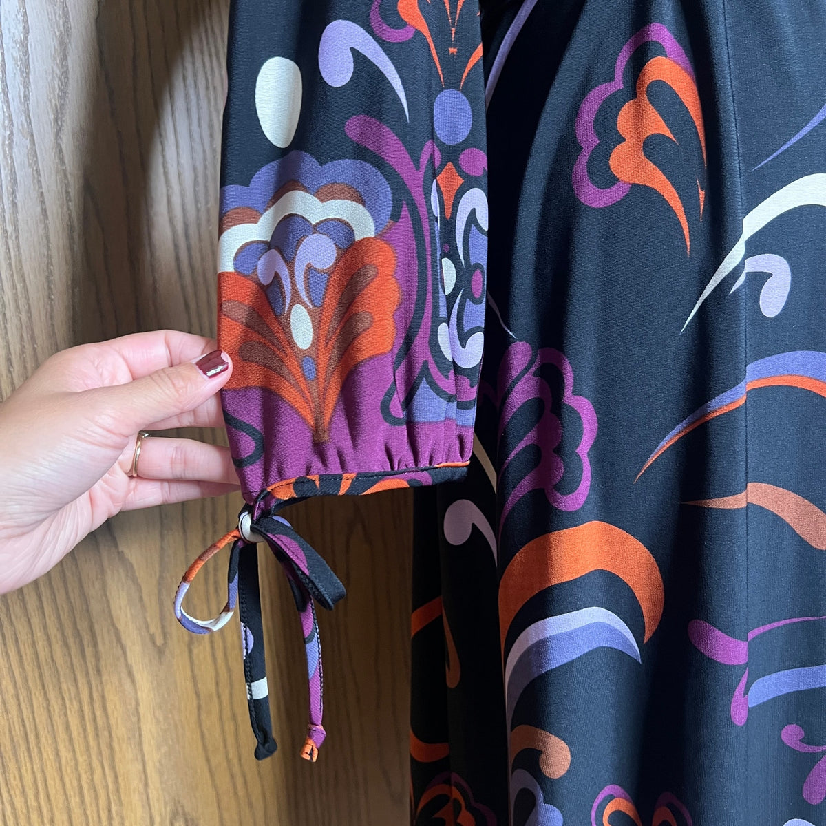 Lily Womens 70s Inspired Shift Dress Black Multi-color Swirl Abstract Pattern Mod Artsy