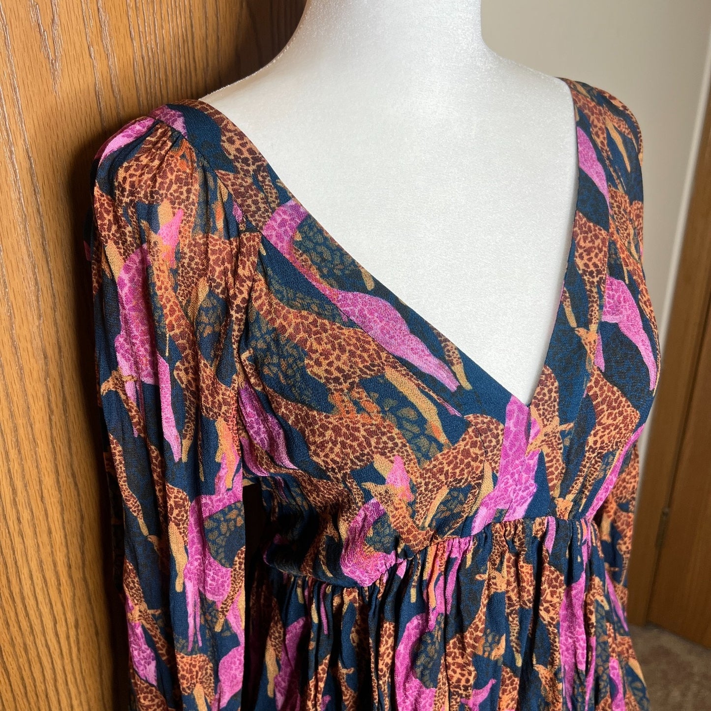 Farm Rio Anthropologie Jirafas Ruffled Top Giraffe Novelty Boho Whimsical Hippie