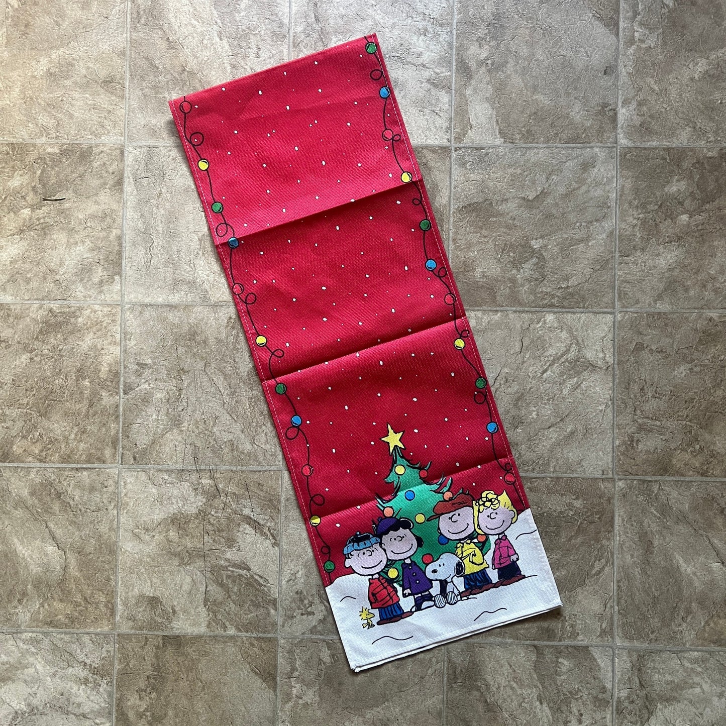 Peanuts Snoopy Gang Christmas Table Runner Holiday Festive Retro Nostalgic Cartoon Winter