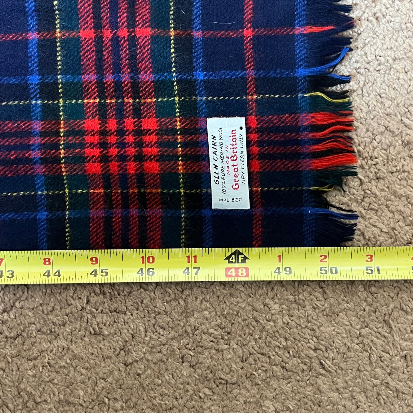 Vtg Glenn Caire 100% Merino Wool Tartan Plaid Scarf Holiday Classic Made in Great Britain