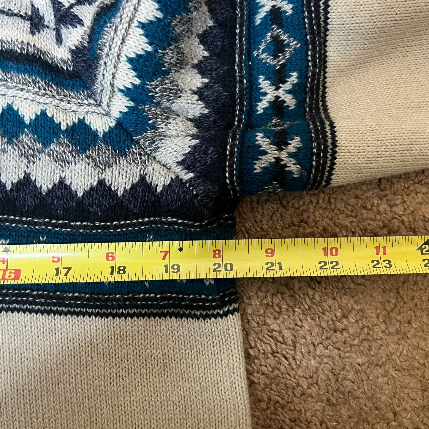 American Eagle Mens Sweater Size L Cream Gray Blue Fair Isle Nordic Holiday Winter Classic