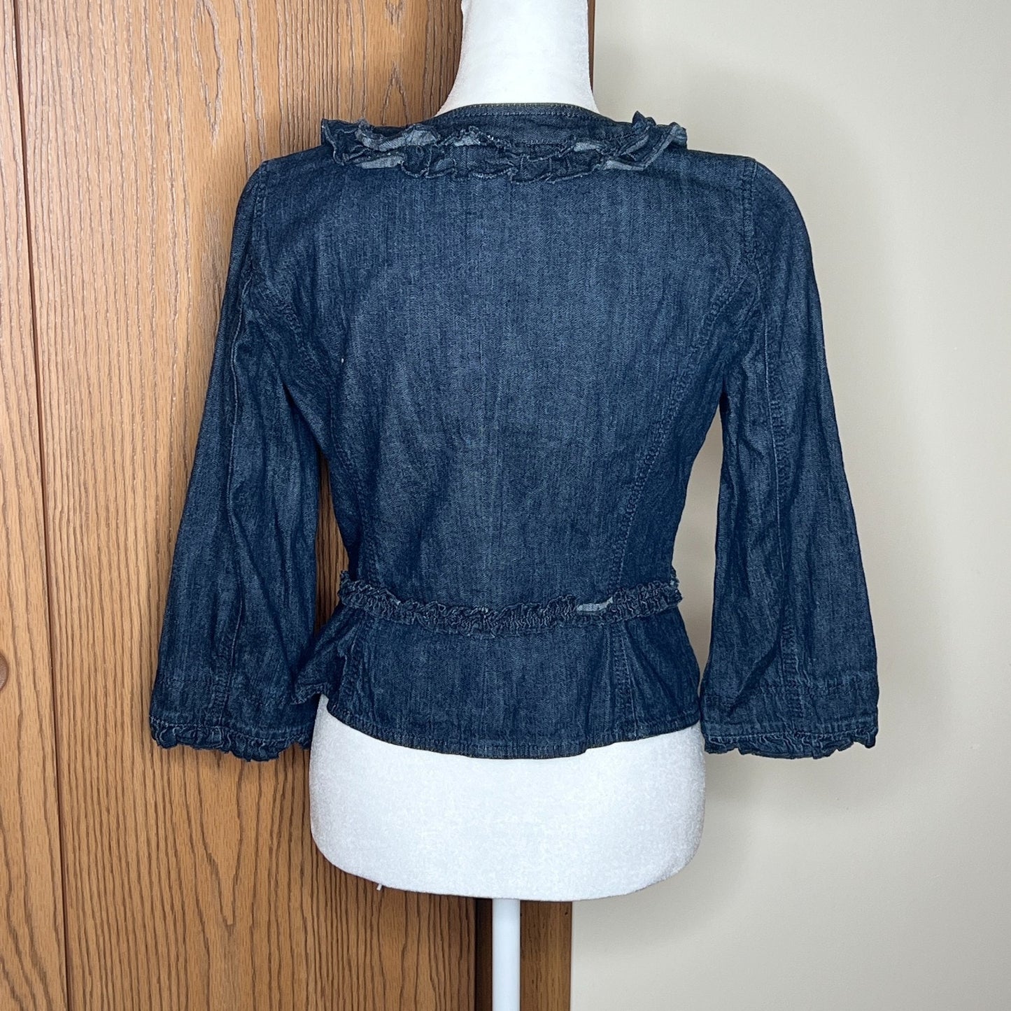 Ann Taylor Denim Ruffled Jacket Size 2P Y2K Office Siren Preppy Feminine Classic Formal