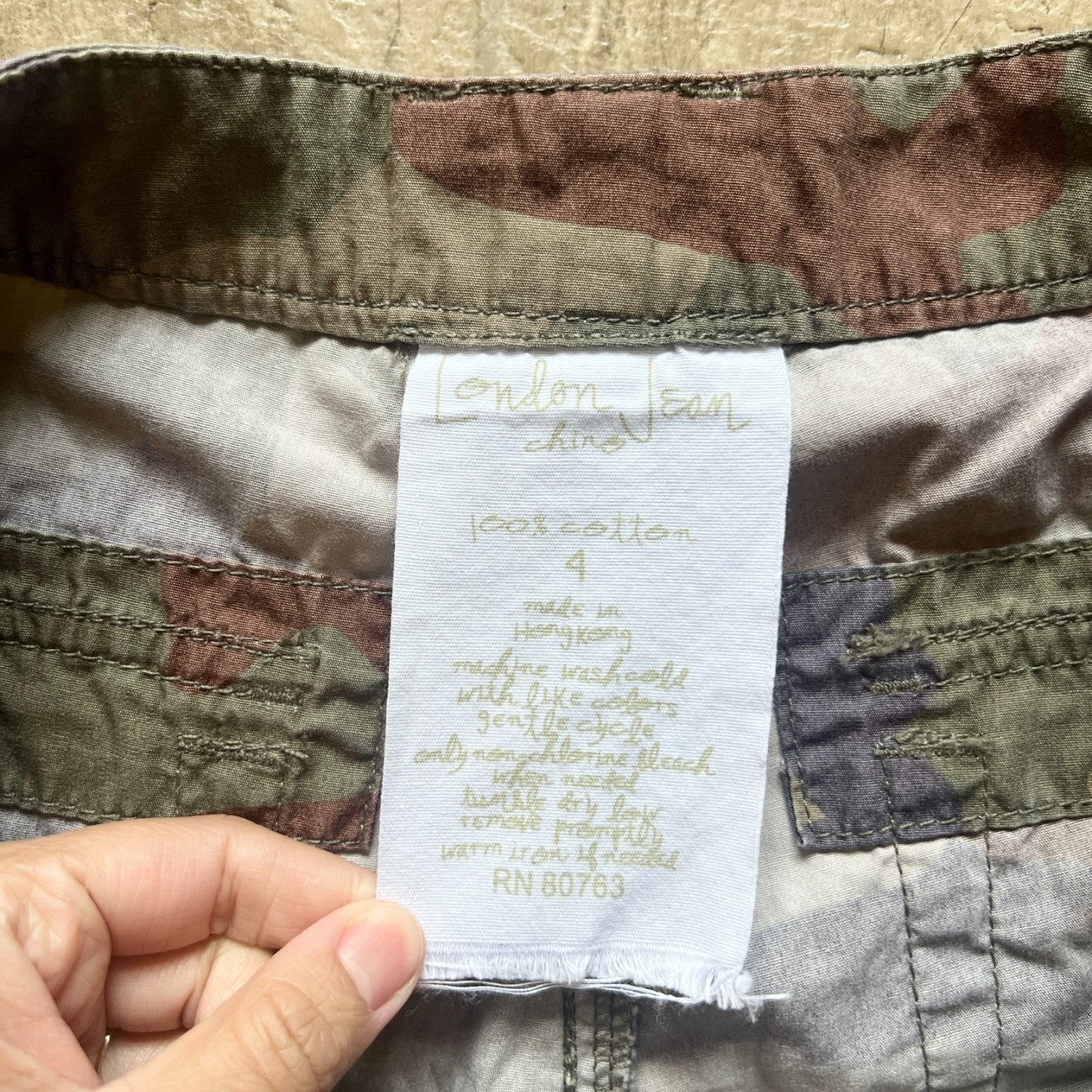 London Jeans Cargo Camo Shorts Size 4 Y2K Grunge Utility Outdoor Hiking Camping