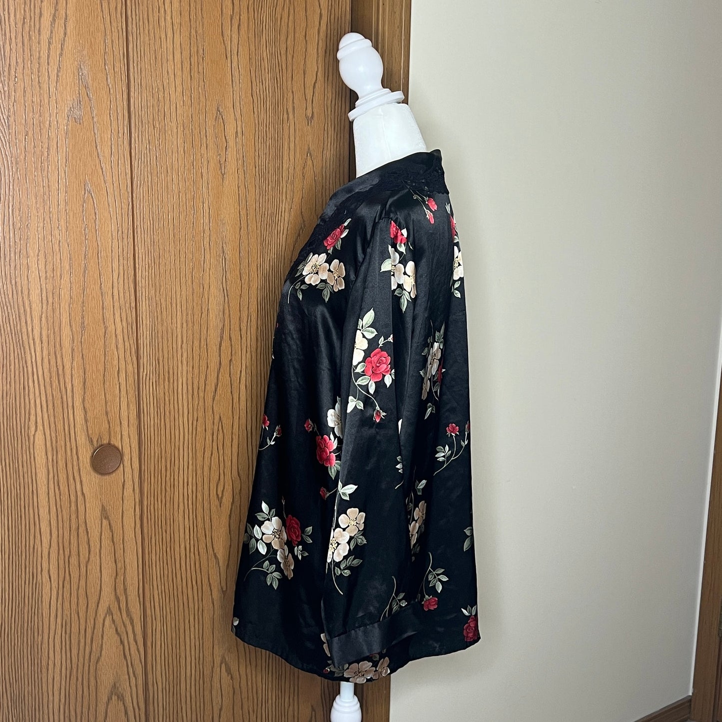 Vtg 90s Adonna Satin Pajama Shirt M Black Red Floral Lace Holiday Feminine Romantic